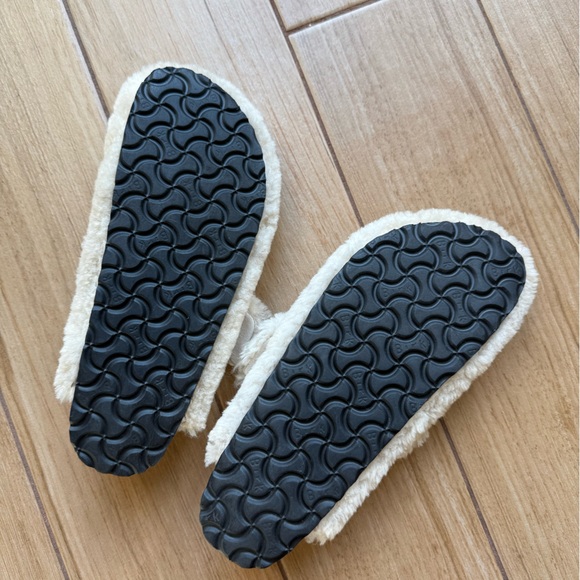 NWOB Birkenstock Boston Teddy Clogs - Picture 9 of 9